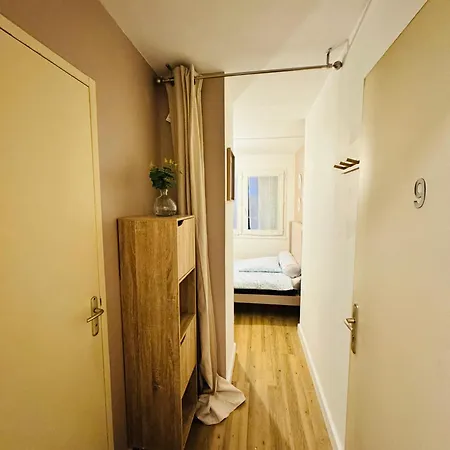 Apartament Joli Petit Proche Centre De - Brown *