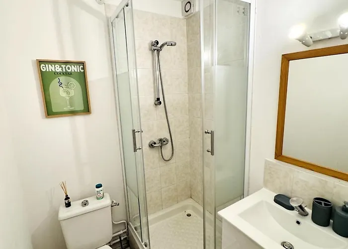 Joli Petit Proche Centre De - Brown Caen